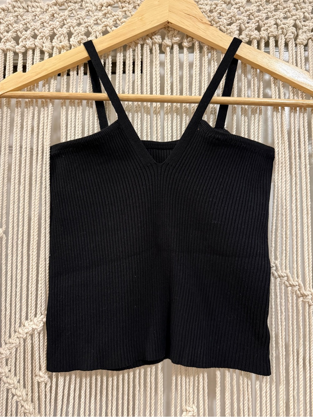 Commense Black Ribbed V-Neck Cropped Top
